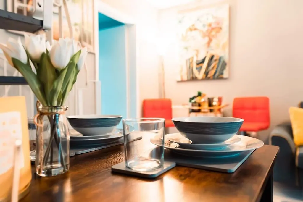 Elegant 2 Bed With Hot Tub And A Host Of Amenities Villa Liverpool Holiday home