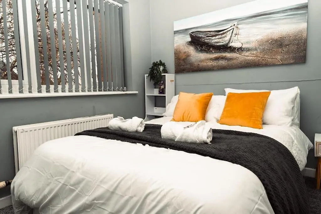 Elegant 2 Bed With Hot Tub And A Host Of Amenities Villa Liverpool United Kingdom