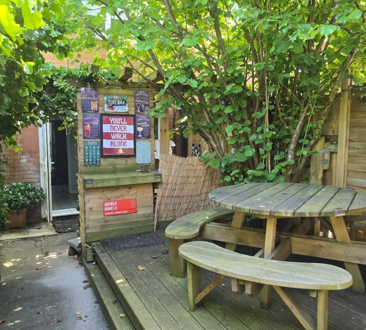 Elegant 2 Bed With Hot Tub And A Host Of Amenities Villa Liverpool