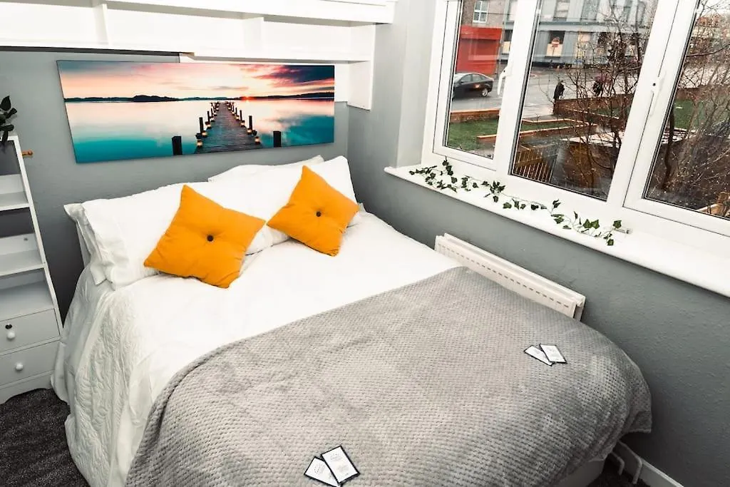 Ferienhaus Villa Elegant 2 Bed With Hot Tub And A Host Of Amenities Liverpool