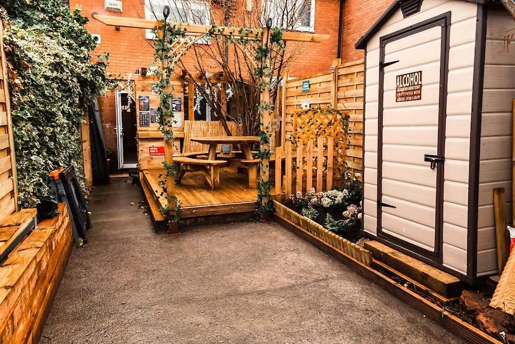 Villa Elegant 2 Bed With Hot Tub And A Host Of Amenities Liverpool 0*,  Großbritannien