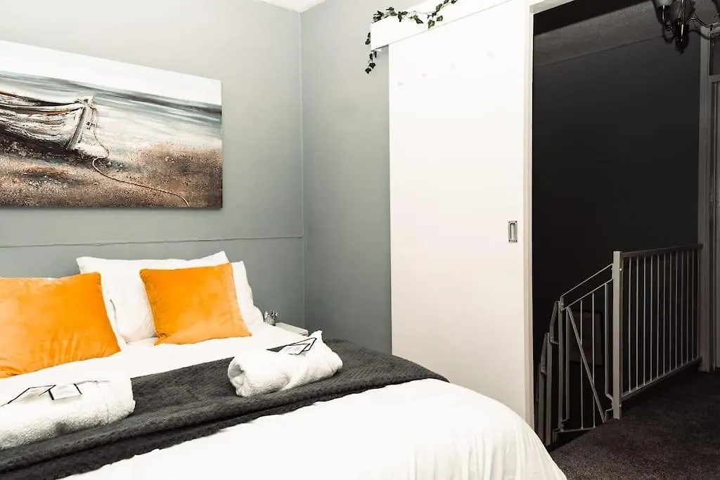 Elegant 2 Bed With Hot Tub And A Host Of Amenities Villa Liverpool 0*,