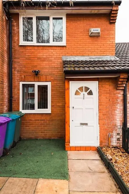 Elegant 2 Bed With Hot Tub And A Host Of Amenities Villa Liverpool 0*,