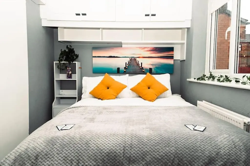 Elegant 2 Bed With Hot Tub And A Host Of Amenities Villa Liverpool