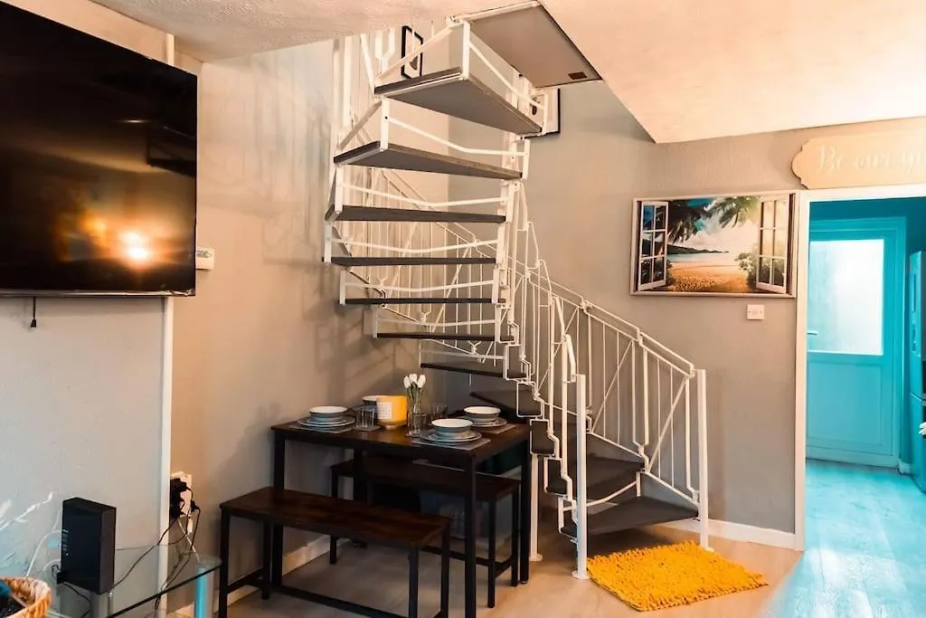 Elegant 2 Bed With Hot Tub And A Host Of Amenities Villa Liverpool